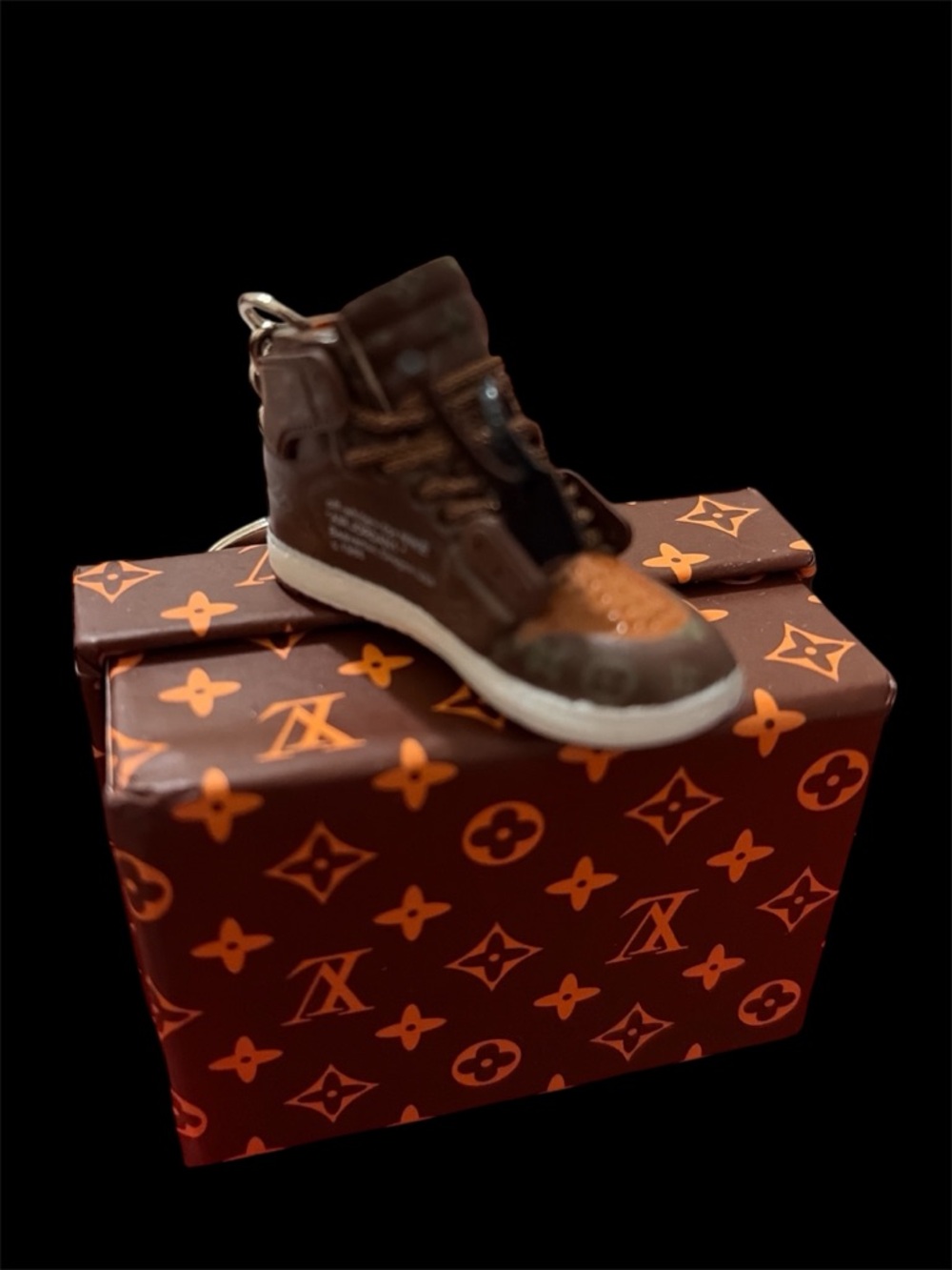 Brown High-Top Sneaker Keychain - Brown Mini - Picture 1 of 3